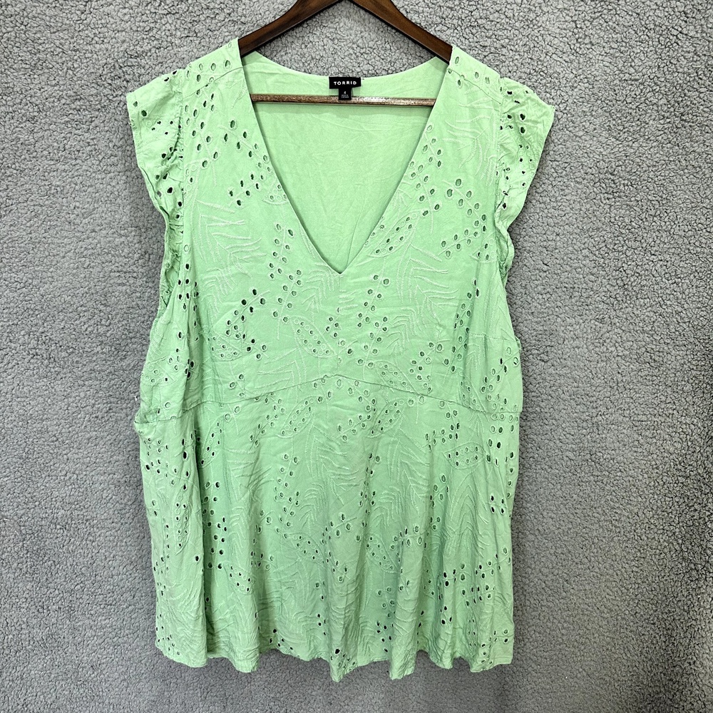 Torrid Eyelet Peplum‎ Top Women 4  Green Embroidered Boho Cottagecore Soft Girl